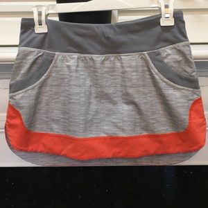 Lululemon skirt size 4